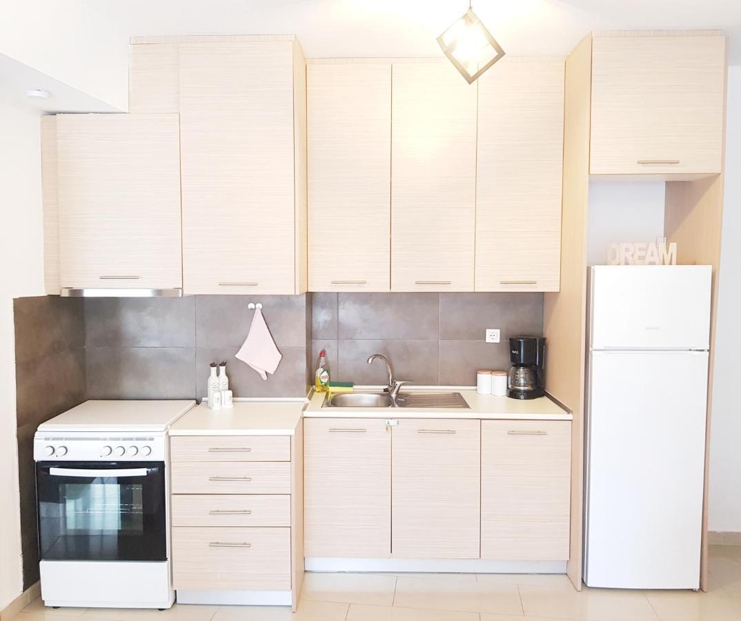 Magenta Ruby Appartment #Free Parking#!! เทสซาโลนิกิ ภายนอก รูปภาพ