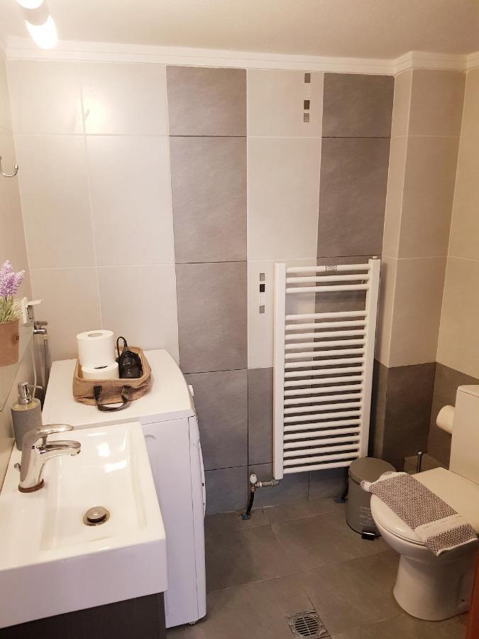 Magenta Ruby Appartment #Free Parking#!! เทสซาโลนิกิ ภายนอก รูปภาพ