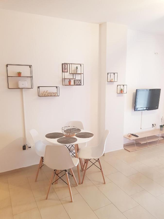 Magenta Ruby Appartment #Free Parking#!! เทสซาโลนิกิ ภายนอก รูปภาพ