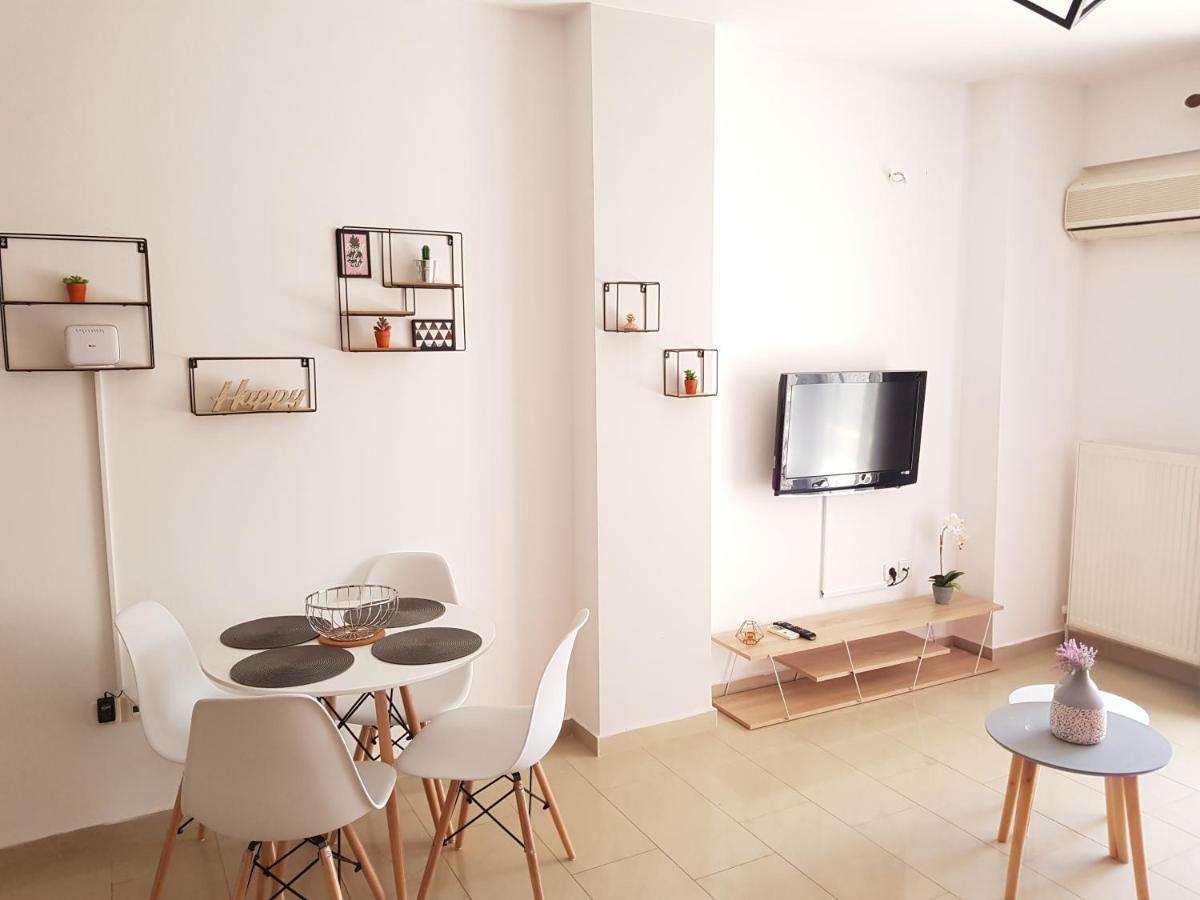 Magenta Ruby Appartment #Free Parking#!! เทสซาโลนิกิ ภายนอก รูปภาพ